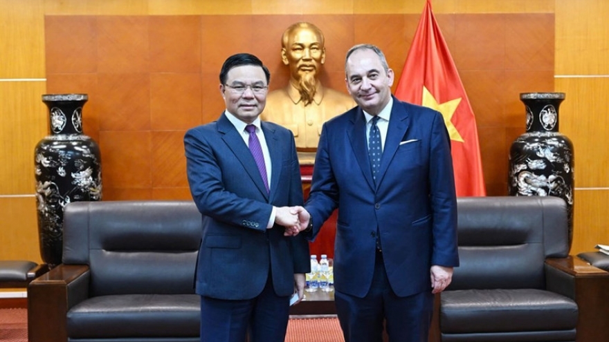 Vietnam, Greece agree to open agricultural markets, step up maritime cooperation
